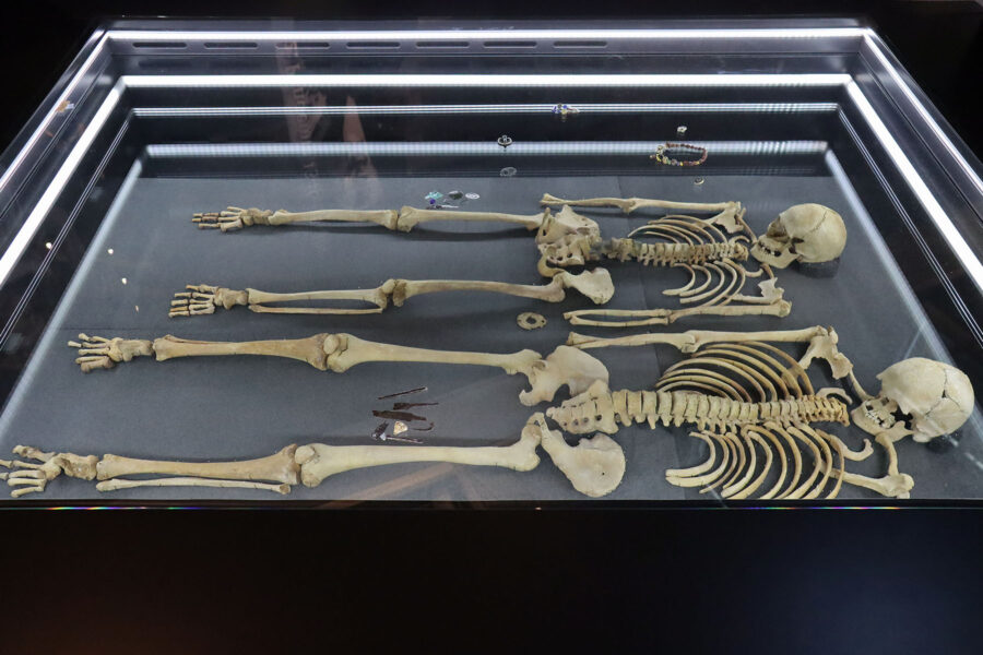 Pestausstellung Herne - Doppelbestattung Altenerding
