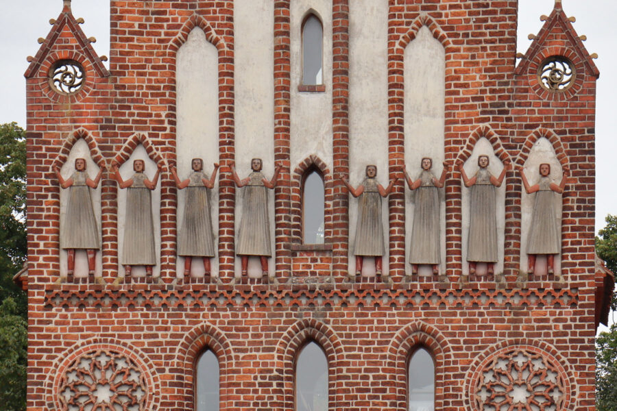 Neubrandenburg - Neues Tor - Adoranten