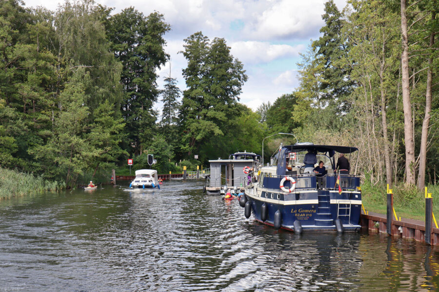 Kanal in der Mecklenburgische Seenplatte
