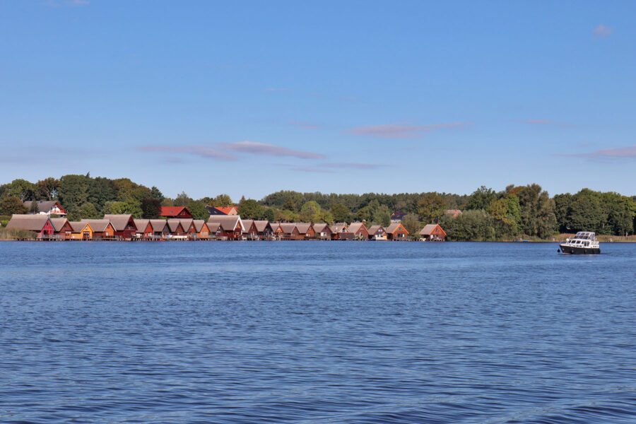 Bootshäuser am Mirower See