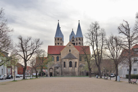 Halberstadt - Domplatz mit Liebfrauenkirche