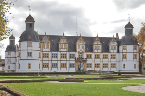 Schloss Neuhaus