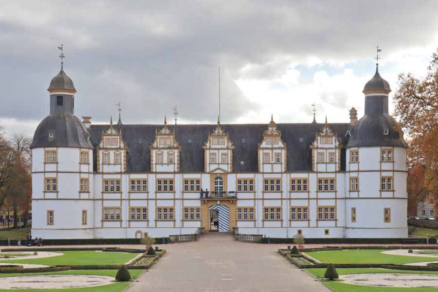 Schloss Neuhaus