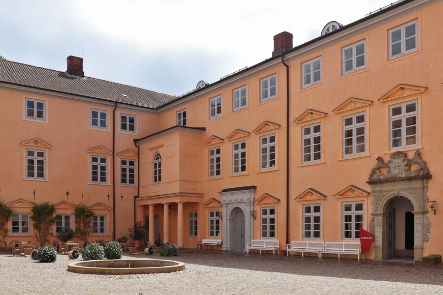 Eutin - Schloss - Schlosshof