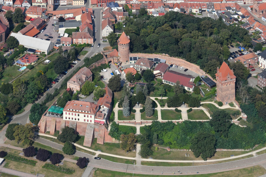 Tangermünde - Luftaufnahme der Burg