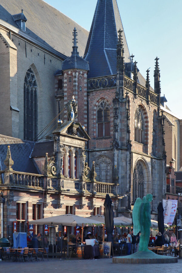 Zwolle - Grote Kerk mit Vorhalle und Hauptwache