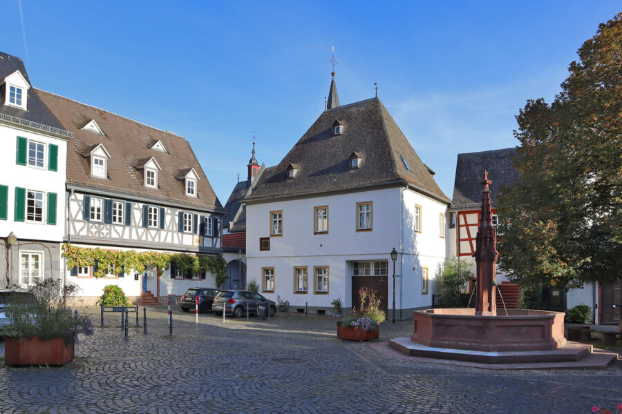 Oestrich - Marktplatz